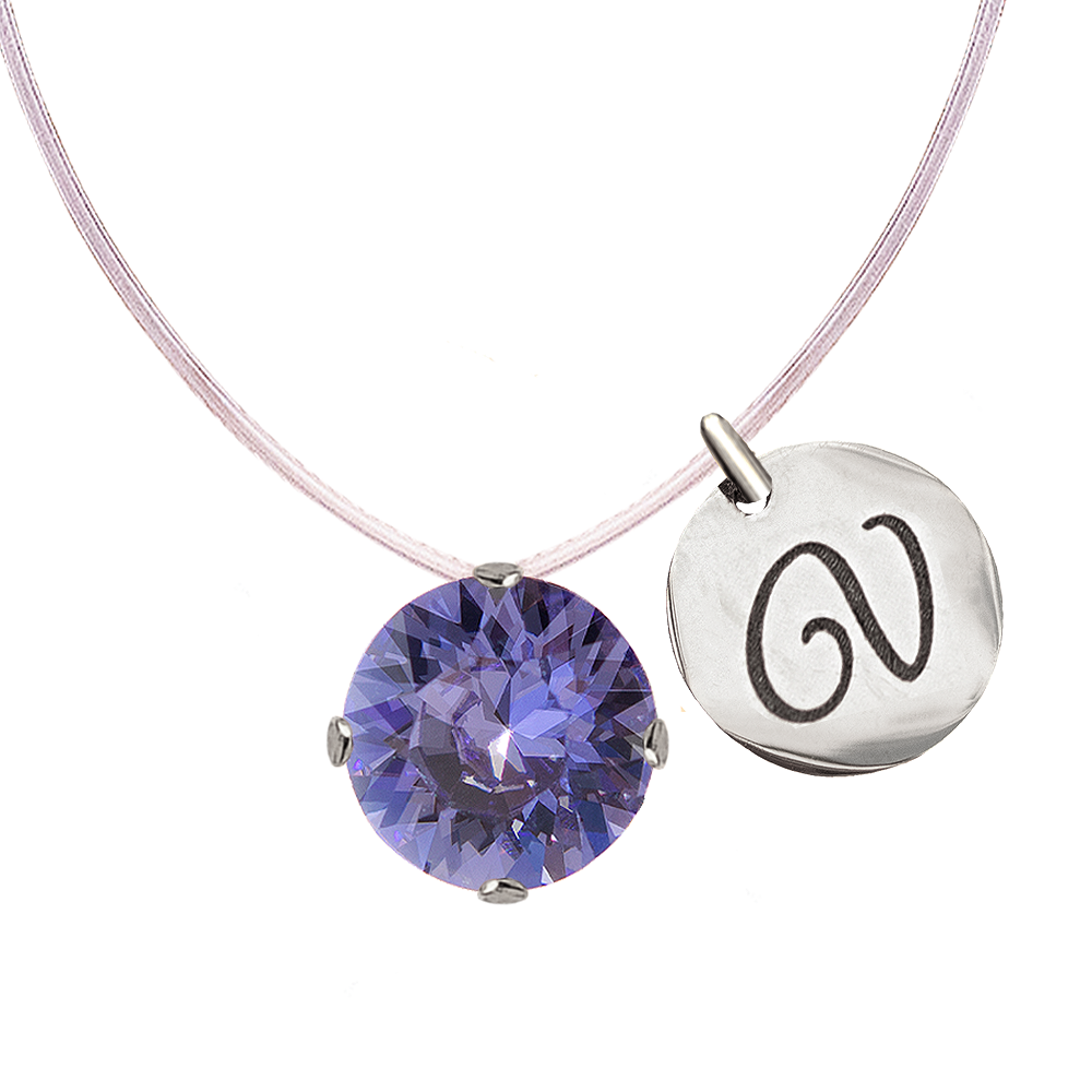 Neredzamā kaklarota ar personalizētu burtiņa medaljonu un violetu kristālu