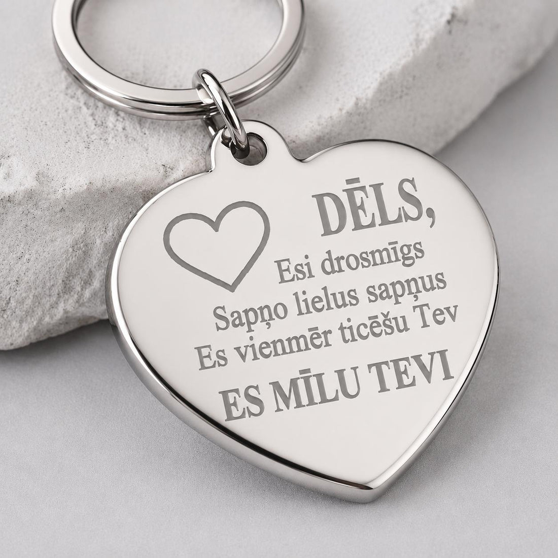 Sirds formas atslēgu piekariņš ar uzrakstu dēlam