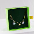 Antialerģiska kaklarota ar rozā piekariņiem 