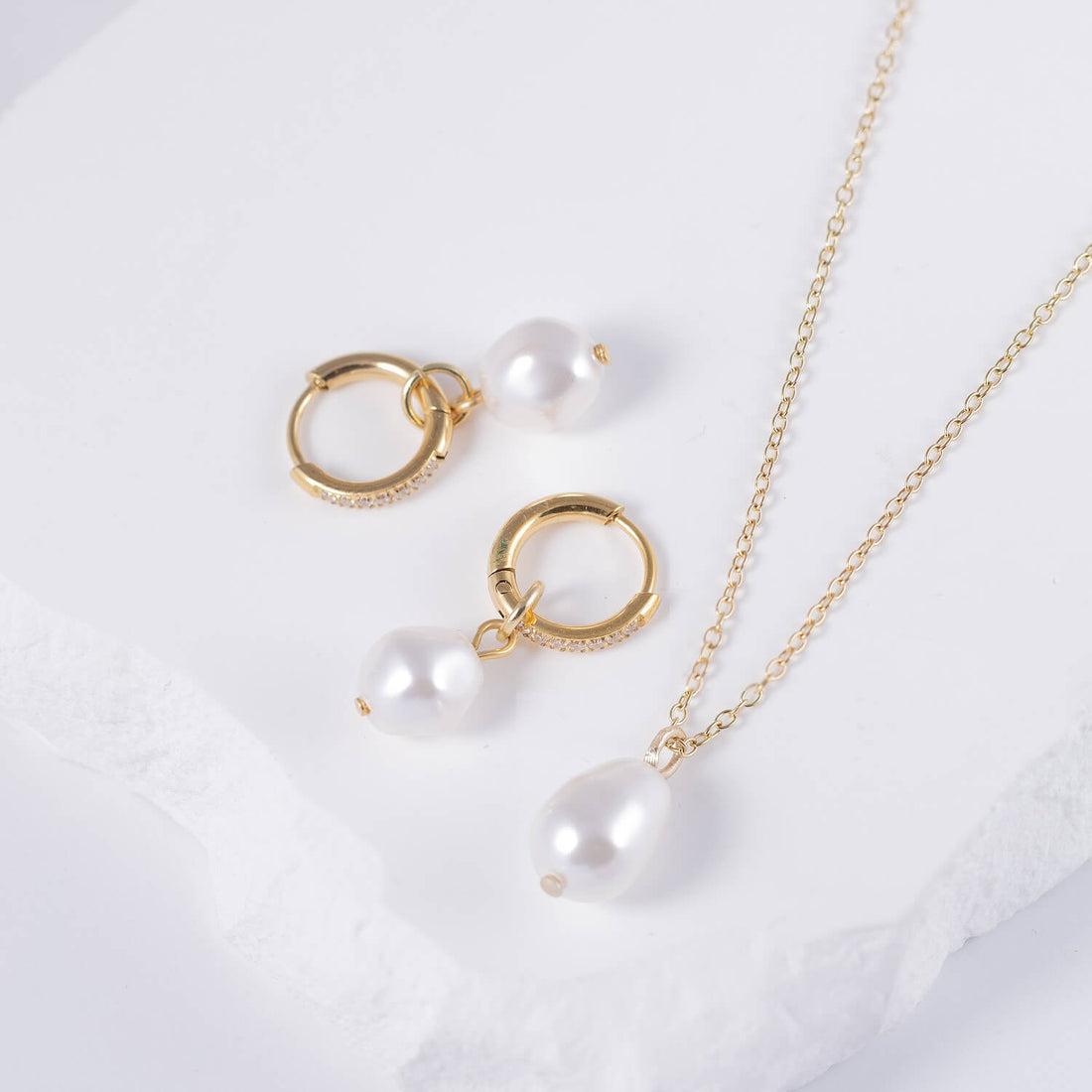 Pērļu rotu komplekts 'VIKTORIA'