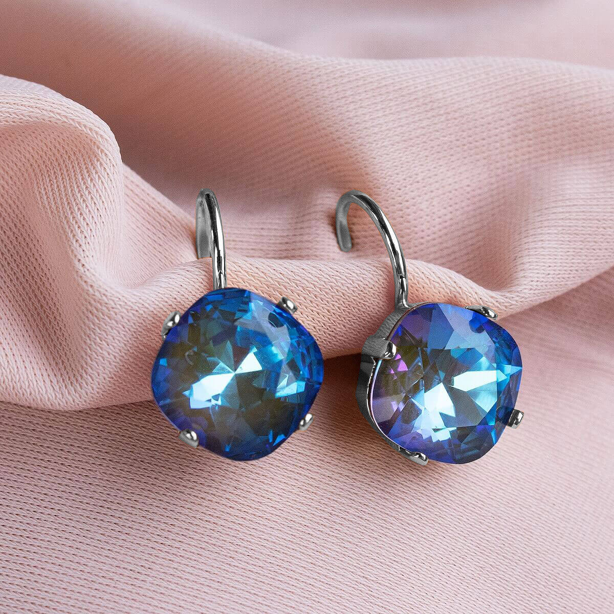Sudraba Swarovski auskari ar zilu kristālu